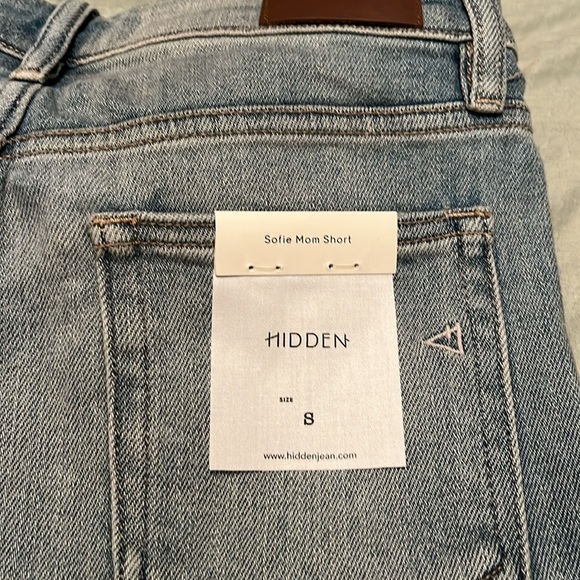 Soft denim cuffed jean shorts - Picture 4 of 7